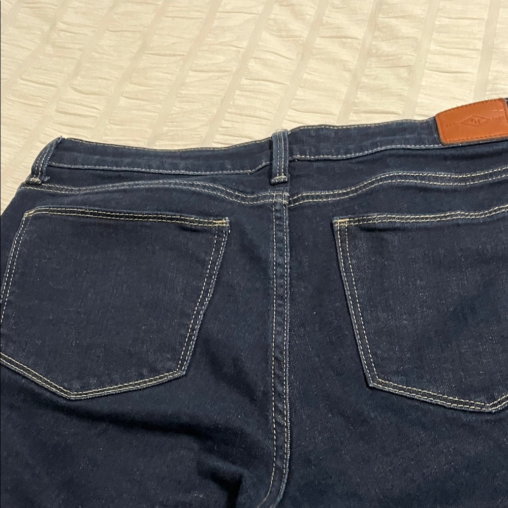 Tommy Hilfiger Women's Straight Leg Dark Indigo Jeans - Picture 7 of 8